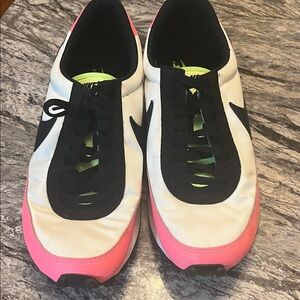 Nike White Black Pink and orange Low-Top Sneakers